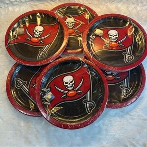 FINAL SALE 6 Packages NFL Tampa Bay Buccaneers 9" Disposable Paper Plates Party